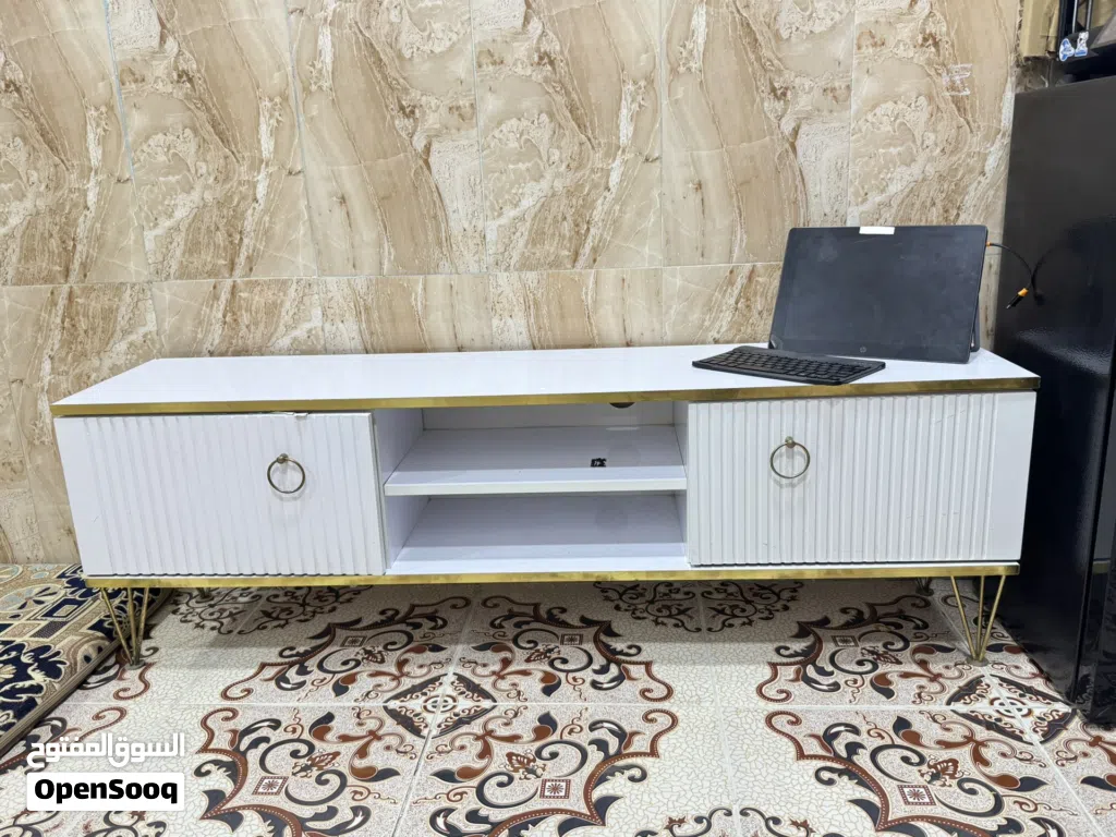 ميز تلفزيون خشب اج دي اف
