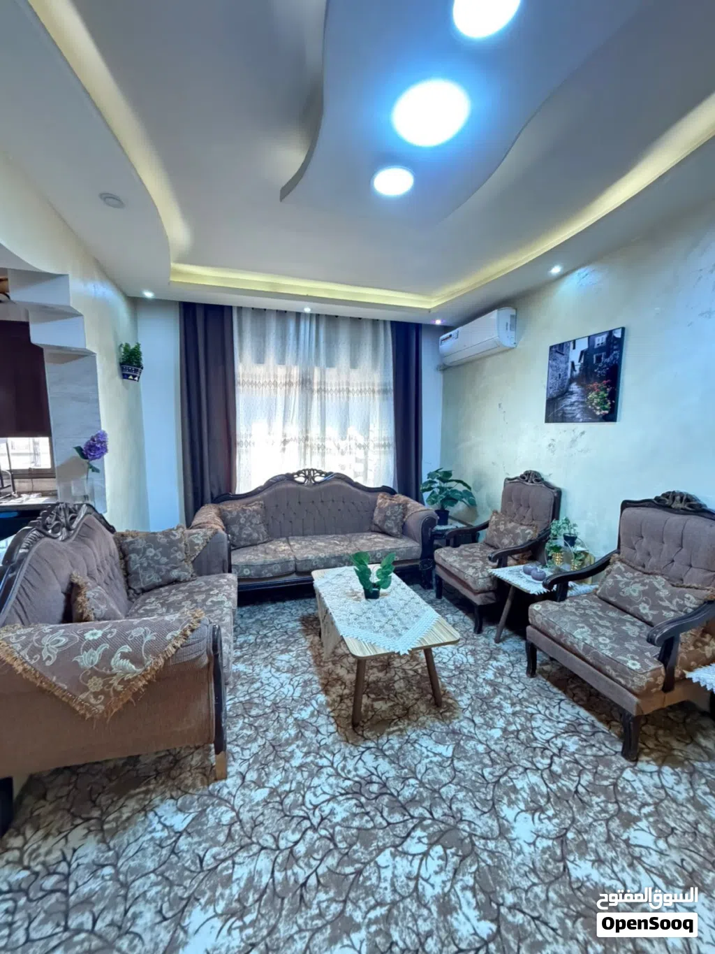 طقم كنب بحالة الوكاله