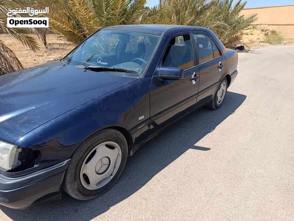مرسيدس بنز الفئة-C C 180