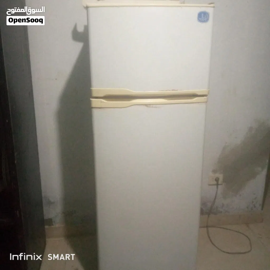 ثلاجة للبيع