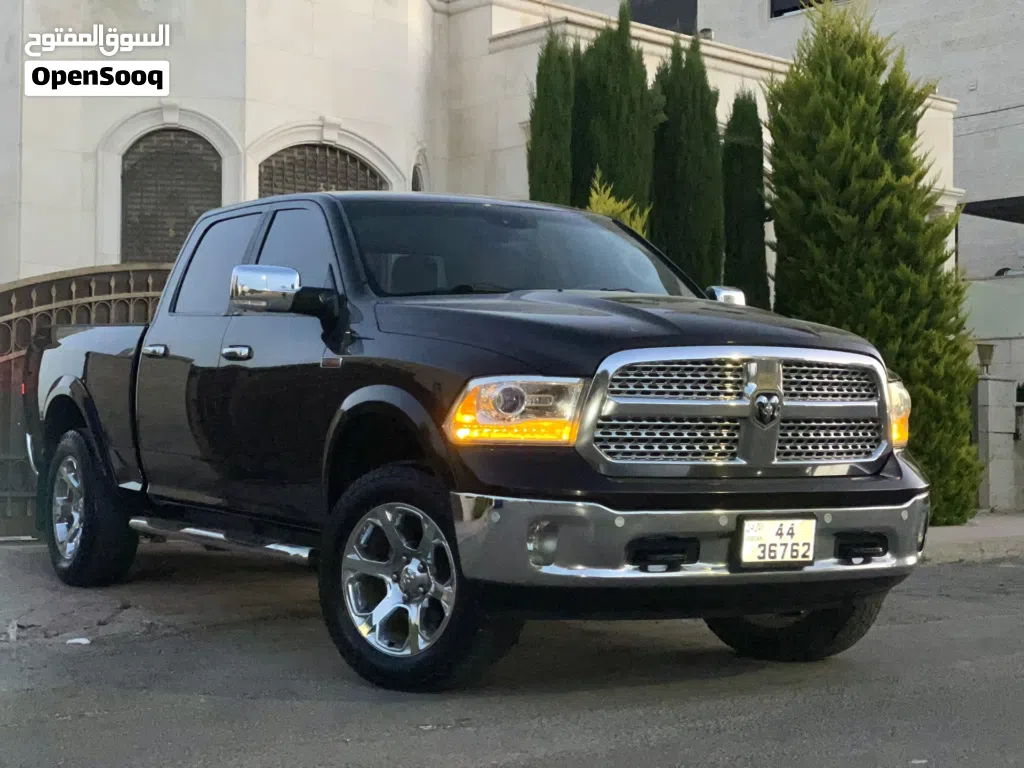 دودج رام Laramie