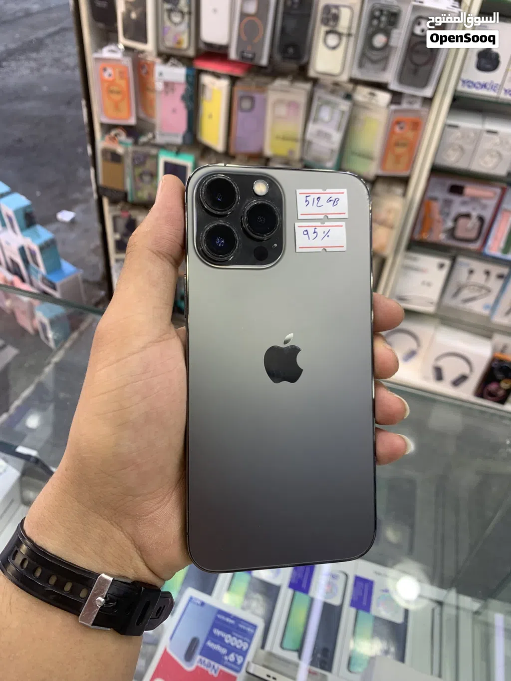 iPhone MAX 13 Pro ماكس 512 جيجا بطارية 95 مش مفتوح ولا مغير إشي الحبة توب توب توب الوكالة معها Cove