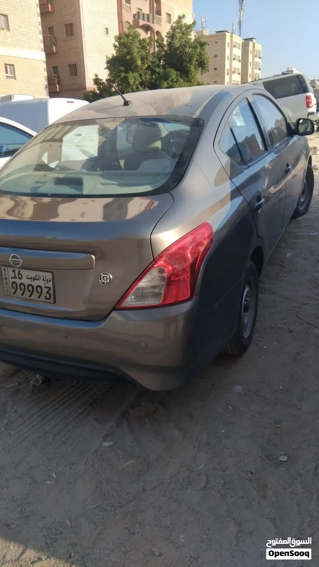 نيسان صني Standard