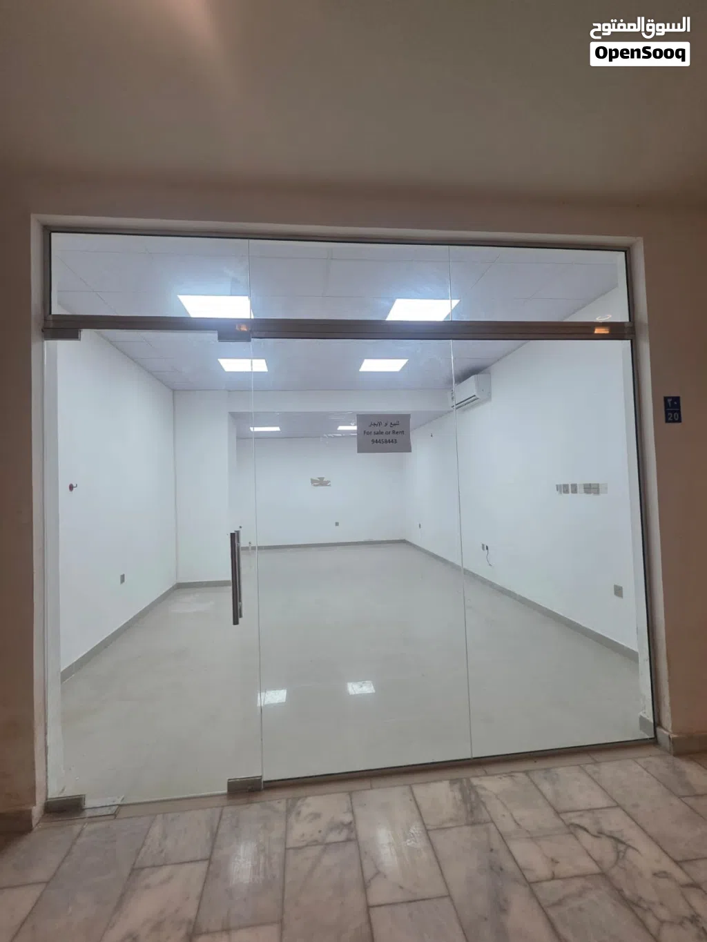 محل للإيجار في برج المهلب بالانصب على الخط السريع