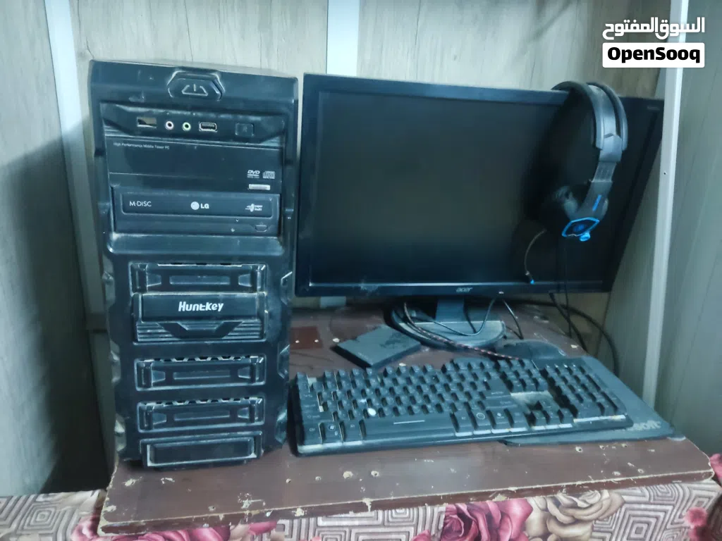كمبيوتر ارضي للبيع نظيف او لتبديل ع ايباد ابل