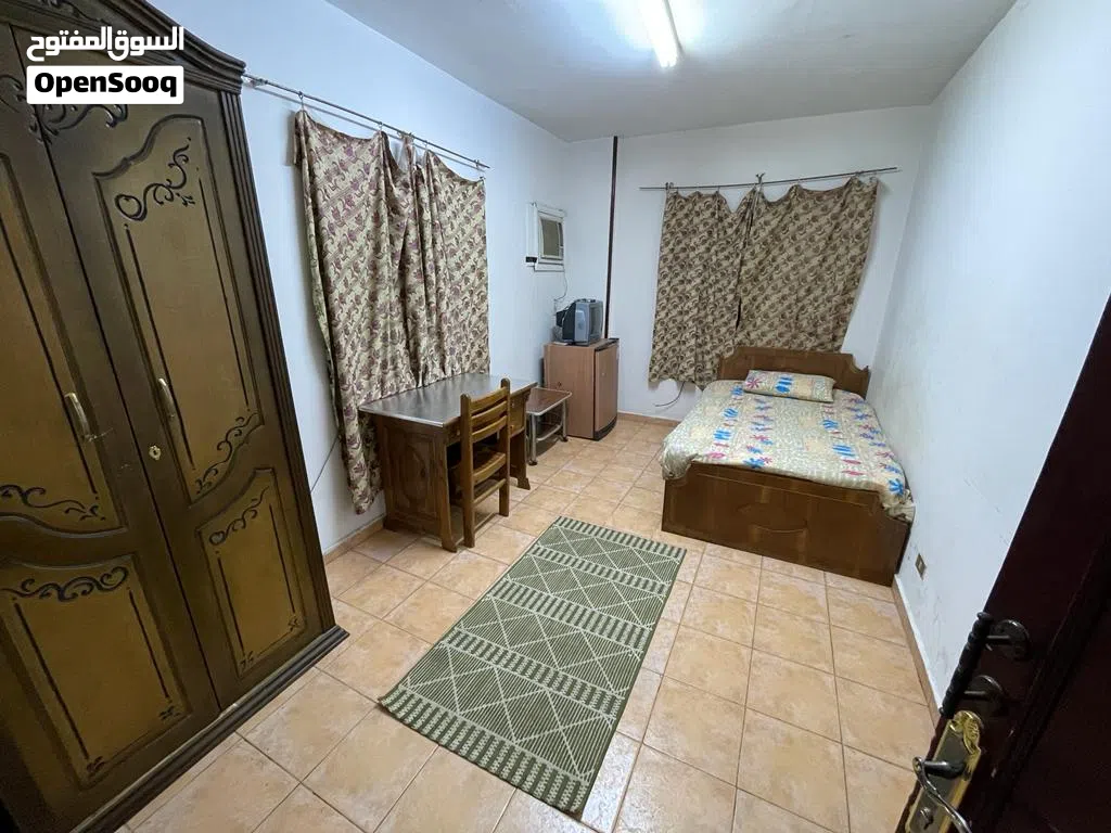 للايجار الحي الاول 6 اكتوبر غرف سكنية مفروشة مكيفة بجوار جامعة اكتوبر