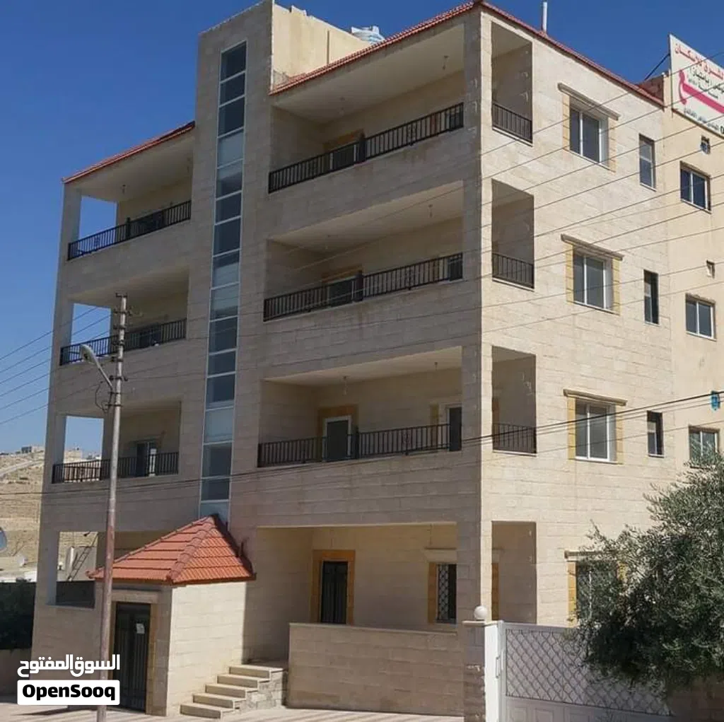 شقة للبيع طابق رابع مساحة 165 سوبر ديلوكس طابق رابع قرب مسجد عائشة قرب سجن بيرين