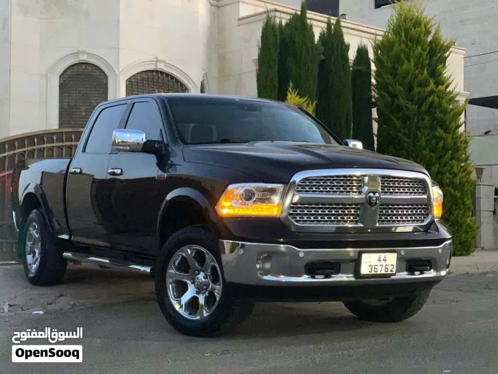 دودج رام Laramie