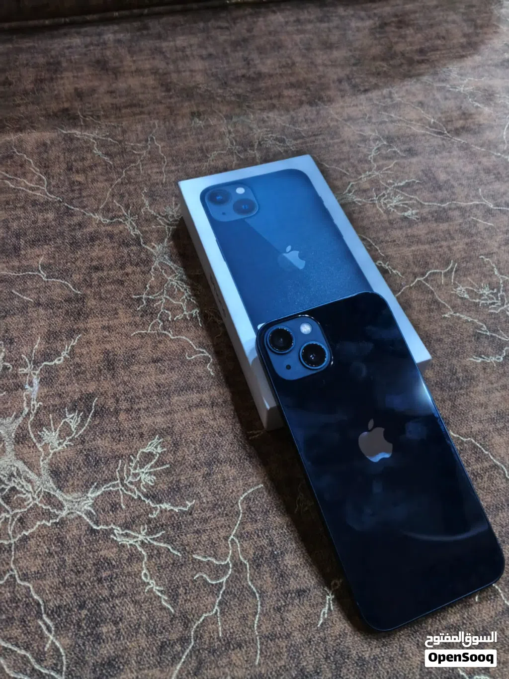 للبيع iPhone 13 عادي