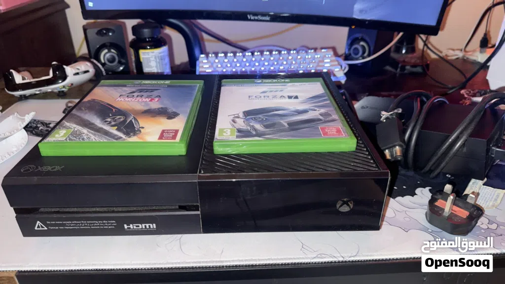 Xbox one 1TB with forza horizon 3 and forza motorsport 6