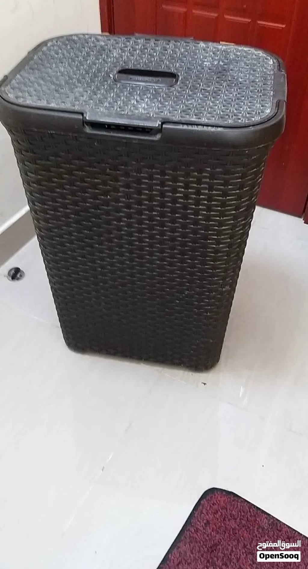 Curver brand big laundry basket!