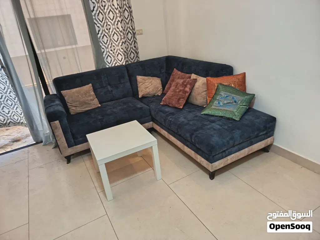 طقم كنب كونر بحاله جيده جدا استخدام بسيط للبيع