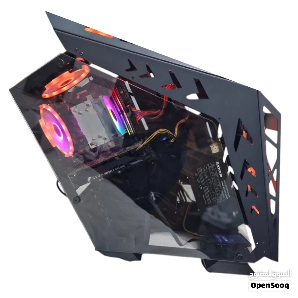 PC GAMING مع شاشه للبيع و بي مجال بسيط