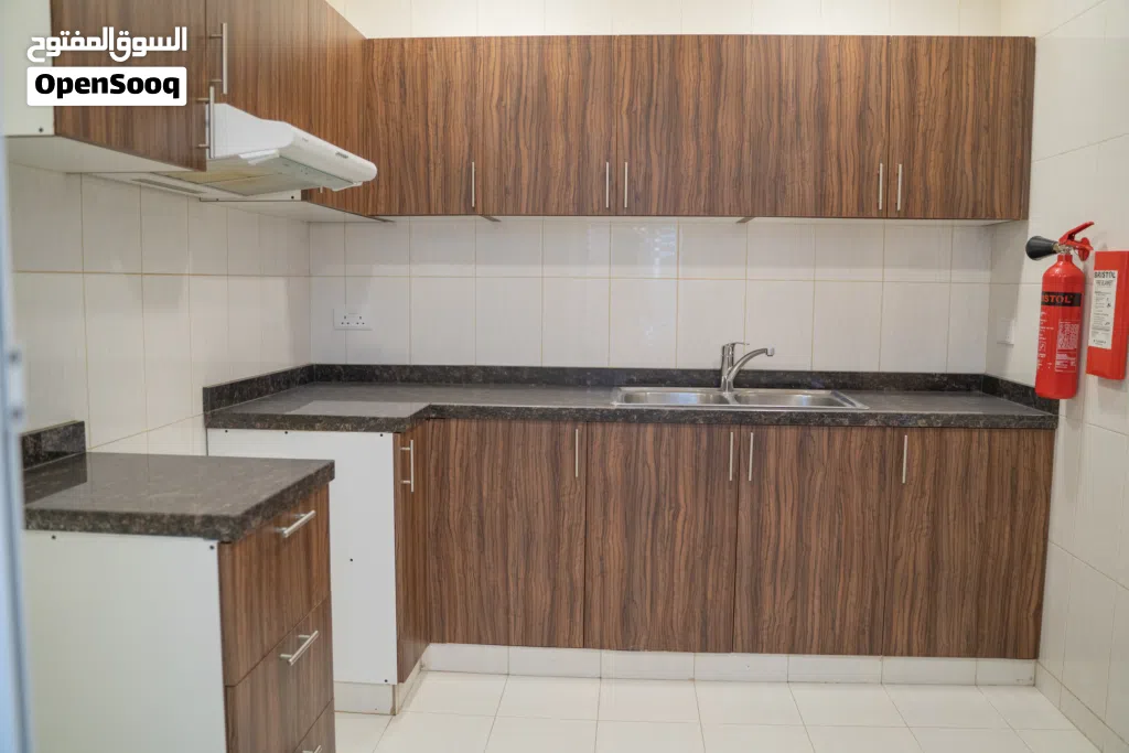 شقة سكنية/تجارية للإيجار الغبرة-مقابل عمان أفنيوز مول Residential/Commercial Apartment for Rent ghub