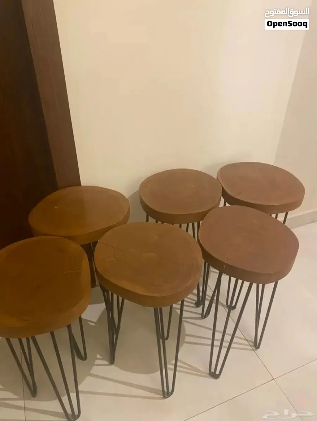 طاولات خدمة