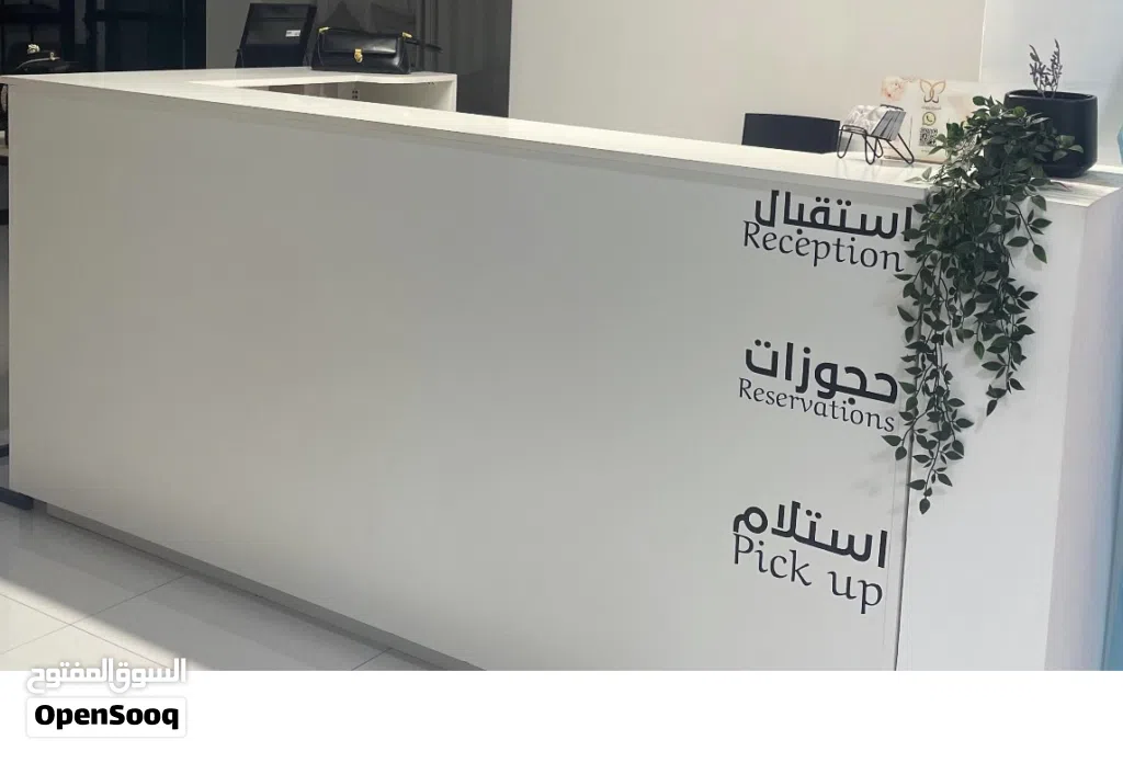 كاونتر كبير للبيع shop counter for sale