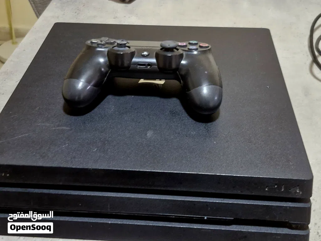 play station pro 4 (ps4 pro)