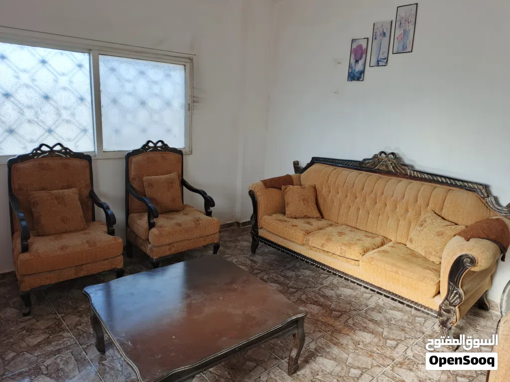 طقم كنب خشب زان ومحفر بسعر مغري