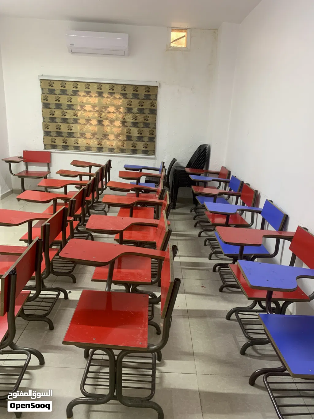 مركز ثقافي للبيع