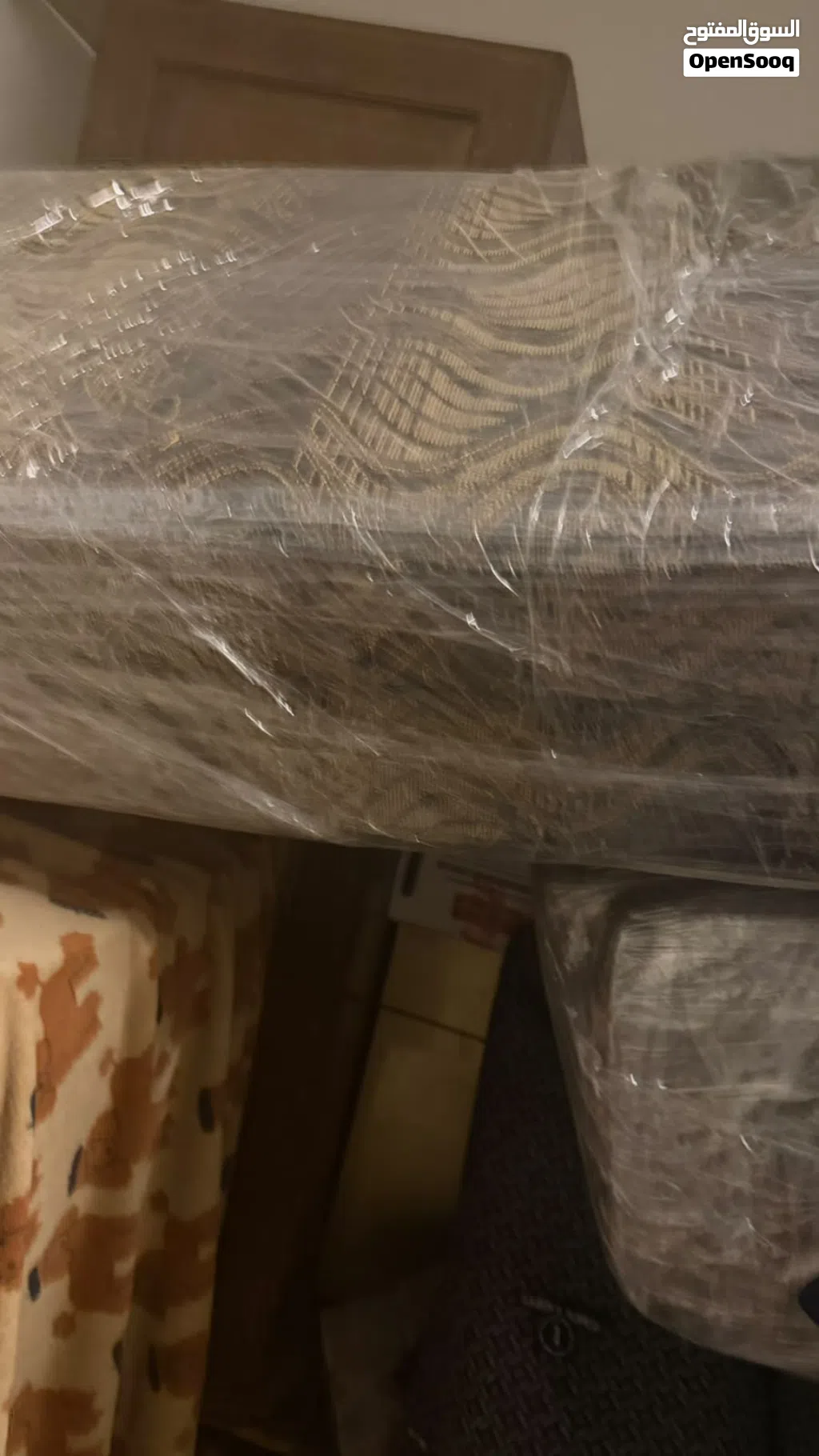 جلسة عربية (فراش أرضي) بحالة نظيفة جداً للبيع المستعجل كاش اليوم