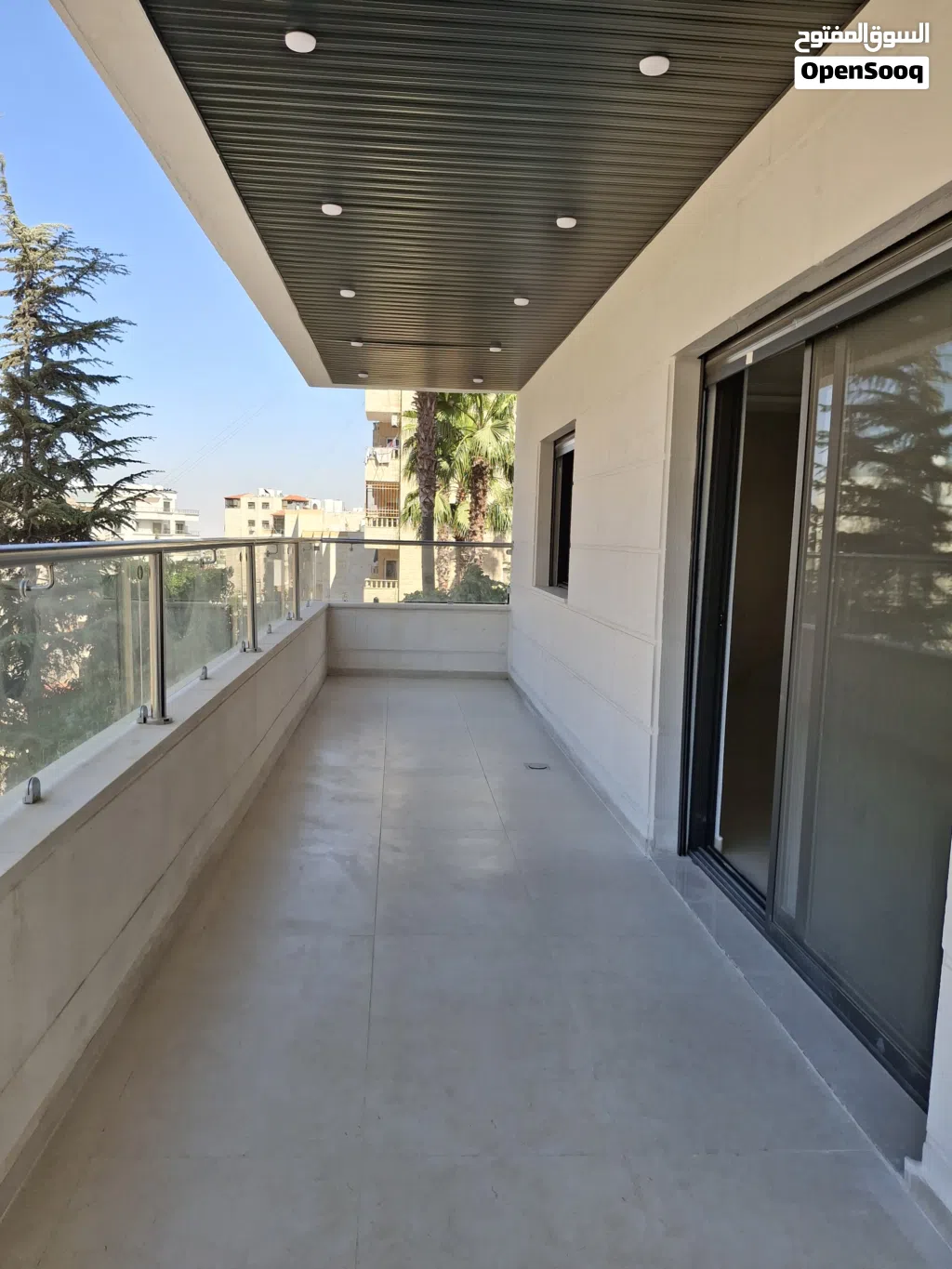 في أرقى مناطق الجاردنز 142م مطلة