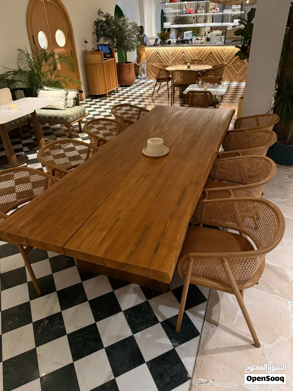 Premium Handmade Furniture for Restaurants, Cafés & Homes أثاث يدوي فاخر للمطاعم والمقاهي والمنازل