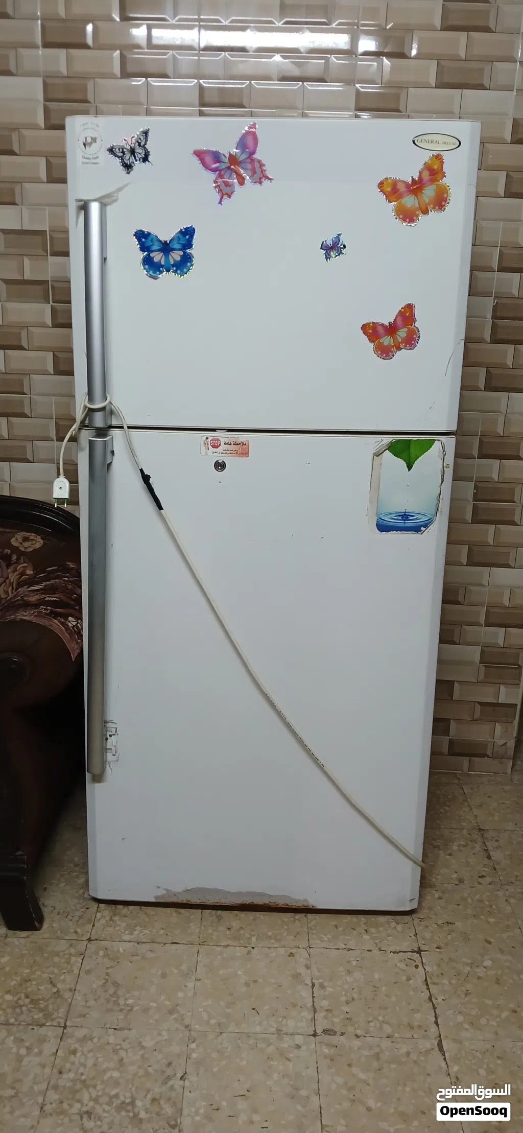 ثلاجه كبيره للبيع