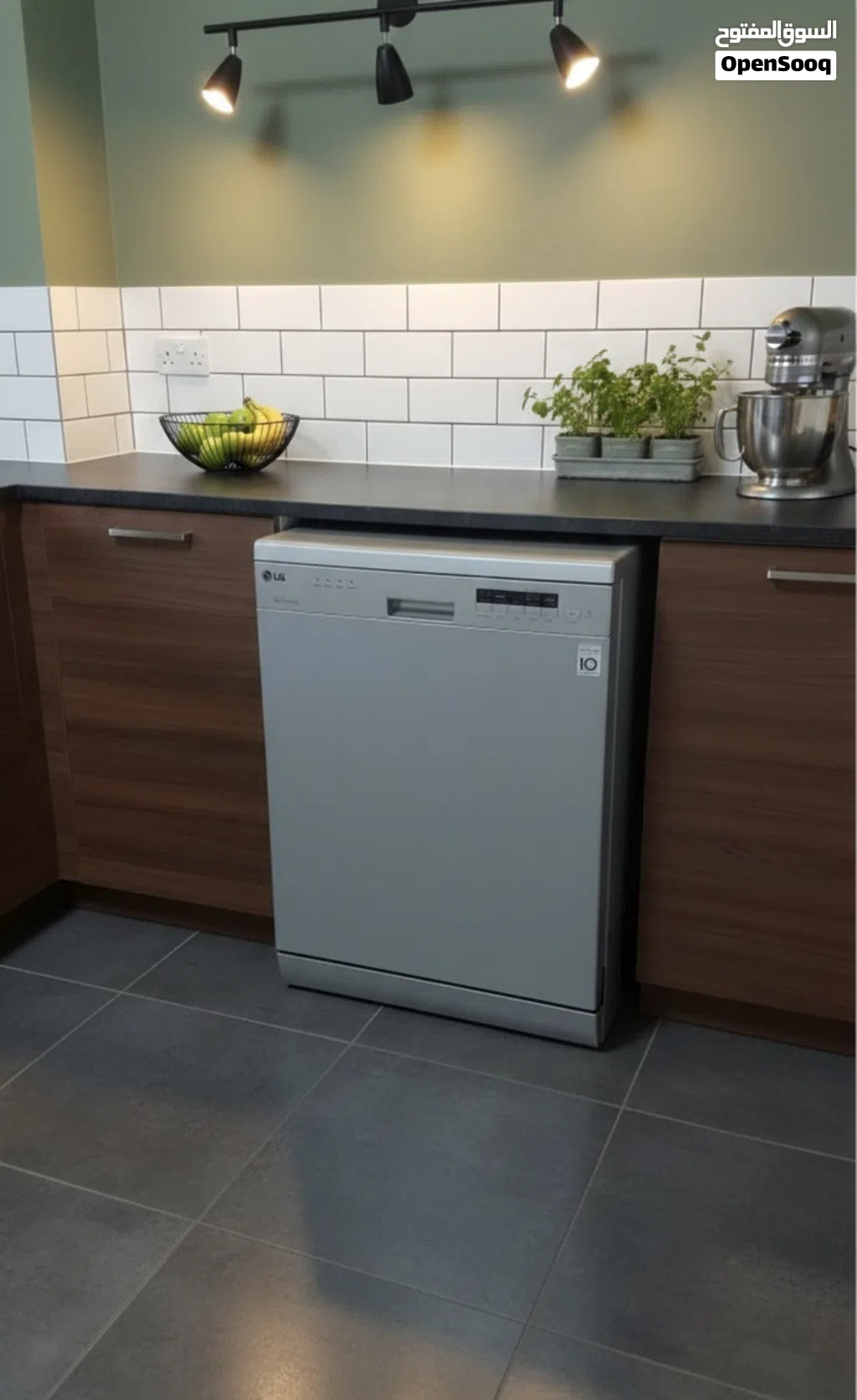 للبيع: غسالة صحون LG For Sale: LG Dishwasher