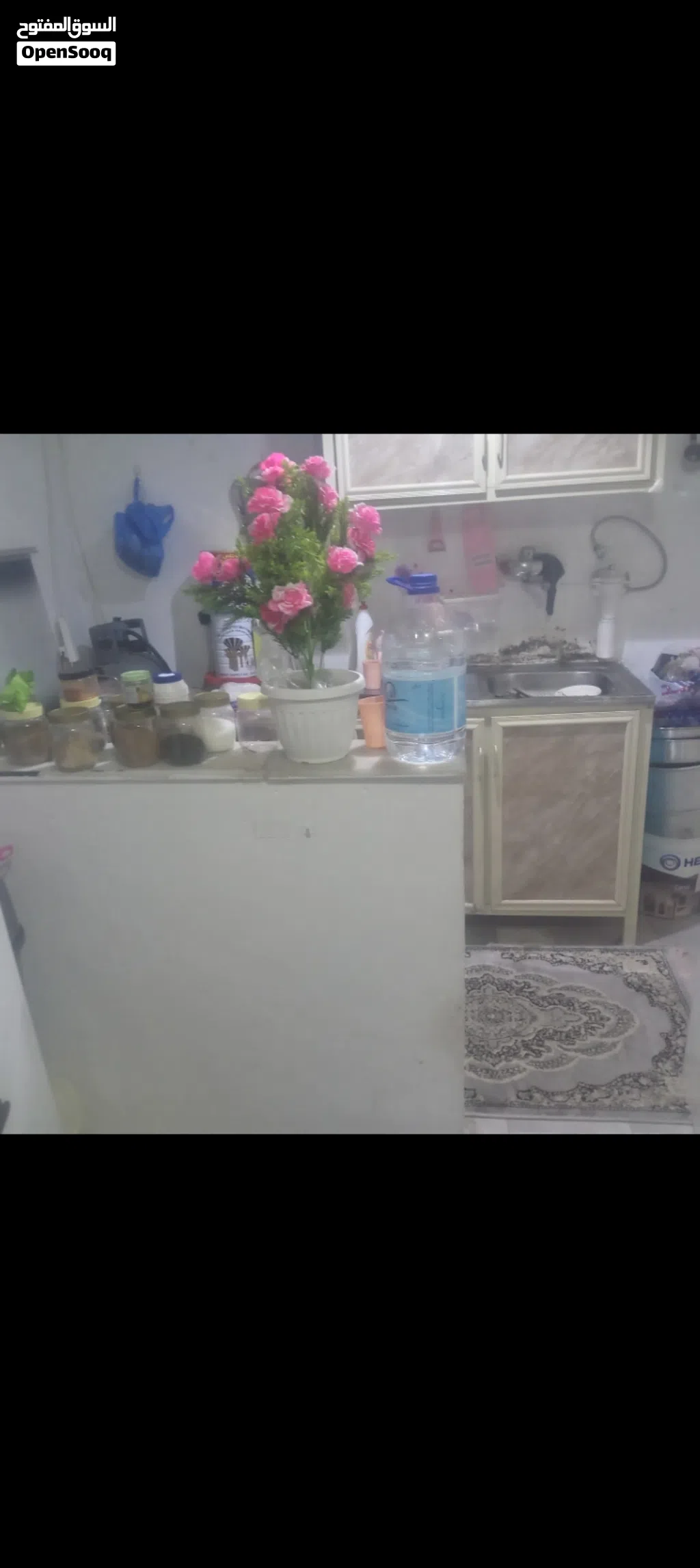 شقة للإيجار حولي نظيفة جداً مؤسسة بالكامل غرفة صالة حمام مطبخ متاحة شارع بيروت خلف المسجد علي الدوار