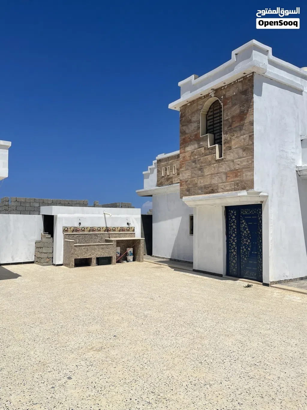 منازل للبيع قريب من التناره زريق مقابل البحر