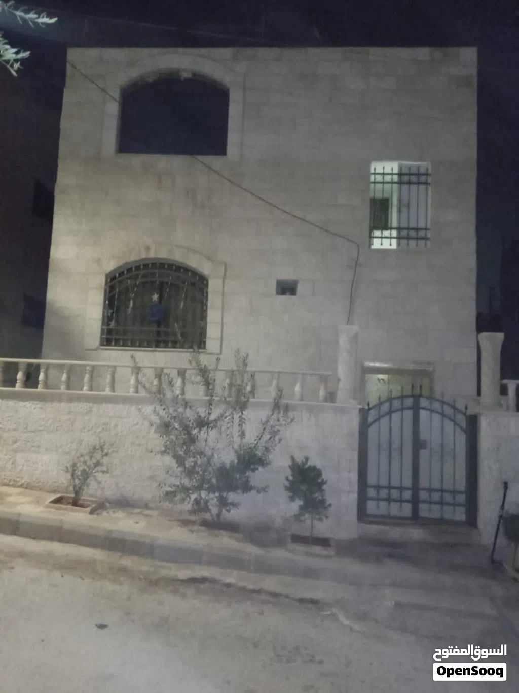 منزل طابقين للبيع في ام نوارة بالقرب من مسجد الإسراء