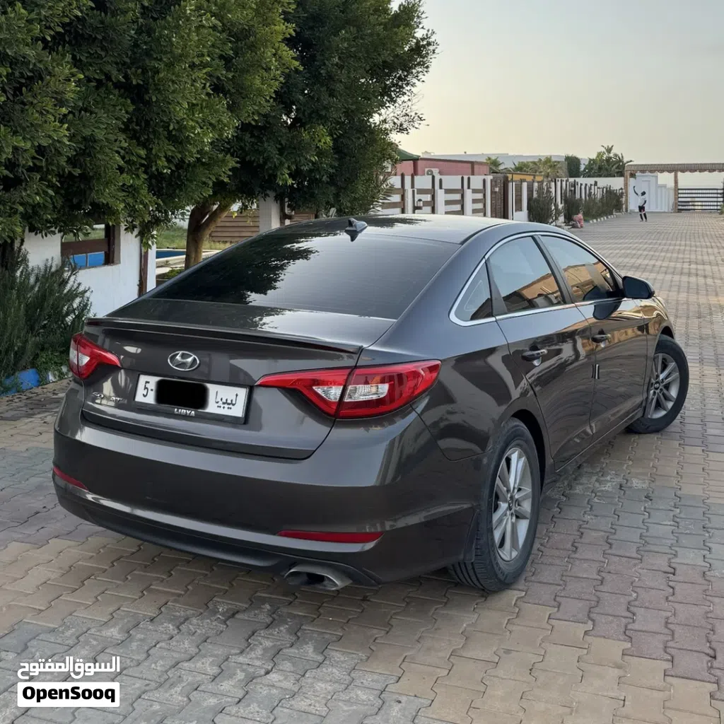 Hyundai Sonata Standard