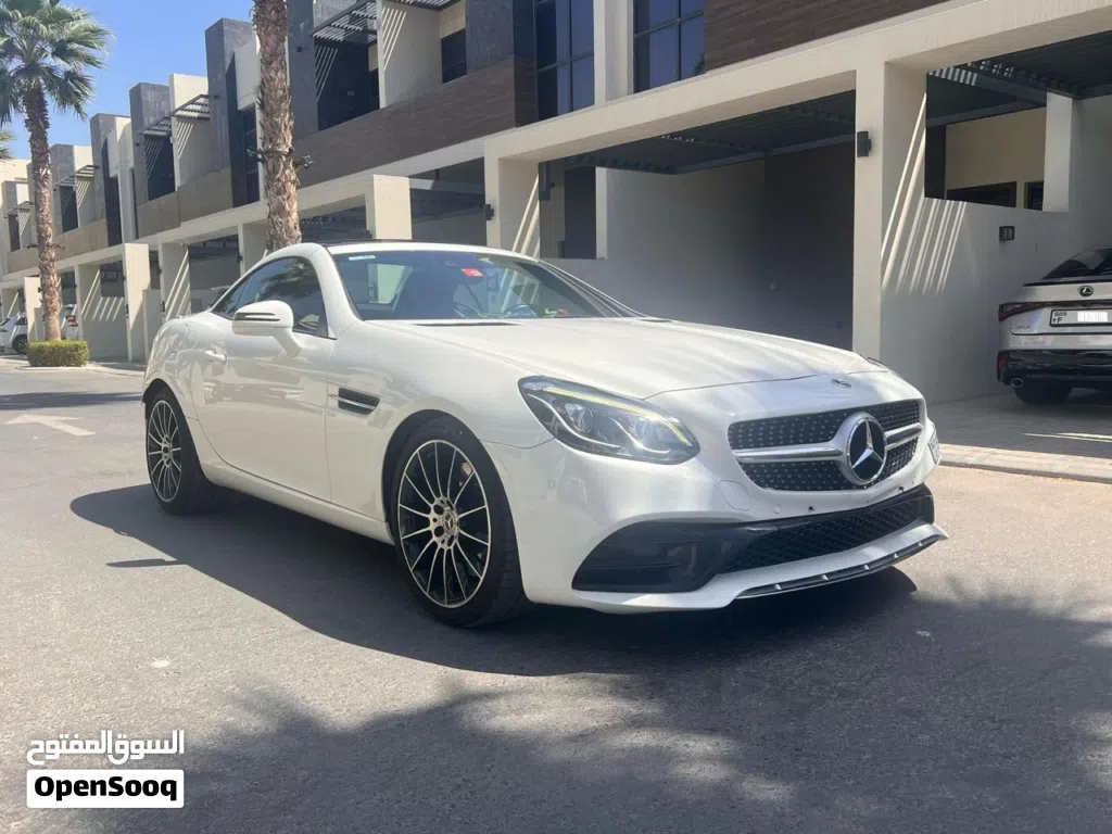 Mercedes Benz SLC-Class Standard