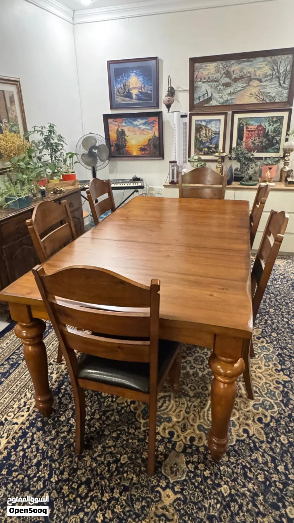 طاولة طعام مع 6 كراسي