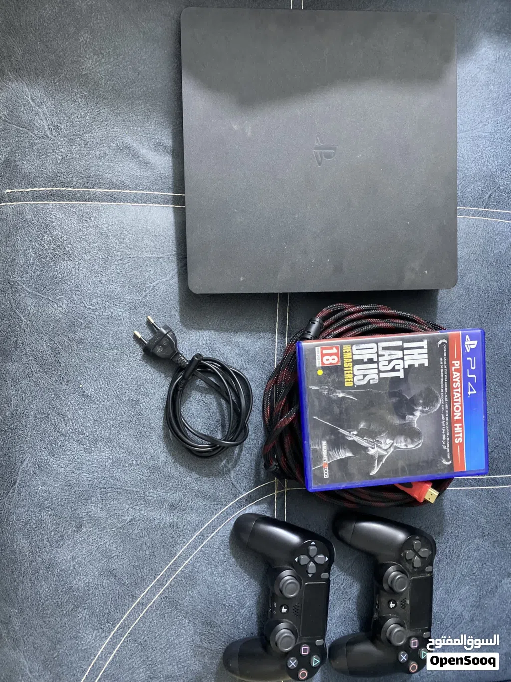 Playstation 4 slim