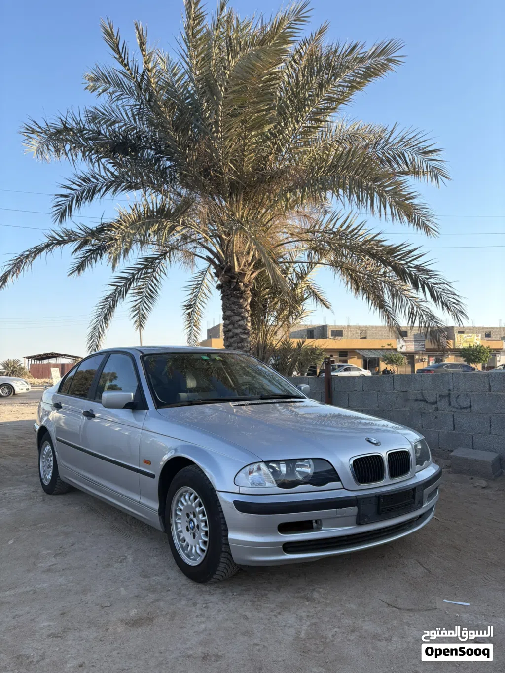 بي ام دبليو الفئة 3 318