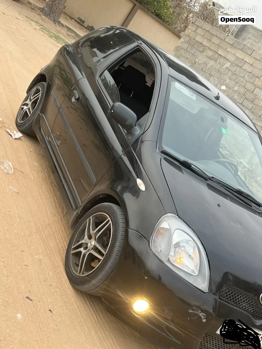 Toyota Yaris E