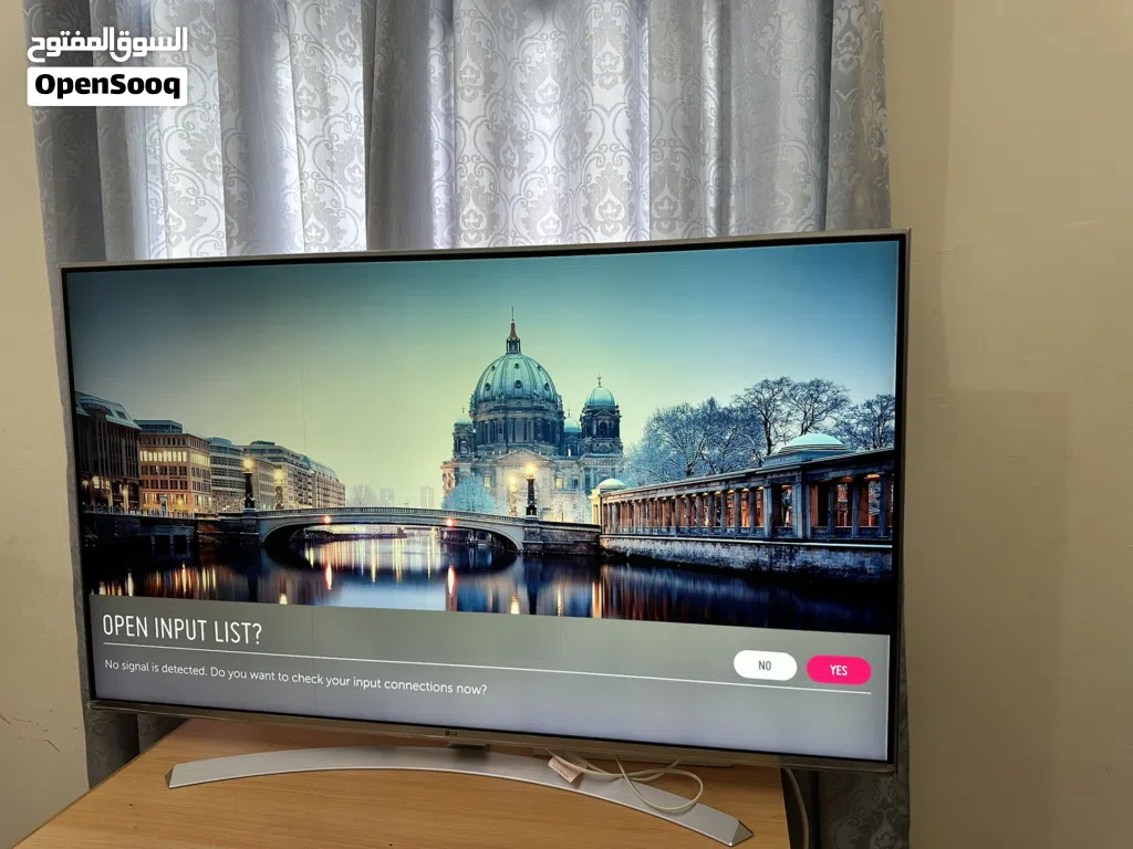 LG UH850V premium 4K Ultra HD Super UHD TV with 3D - 55 inch