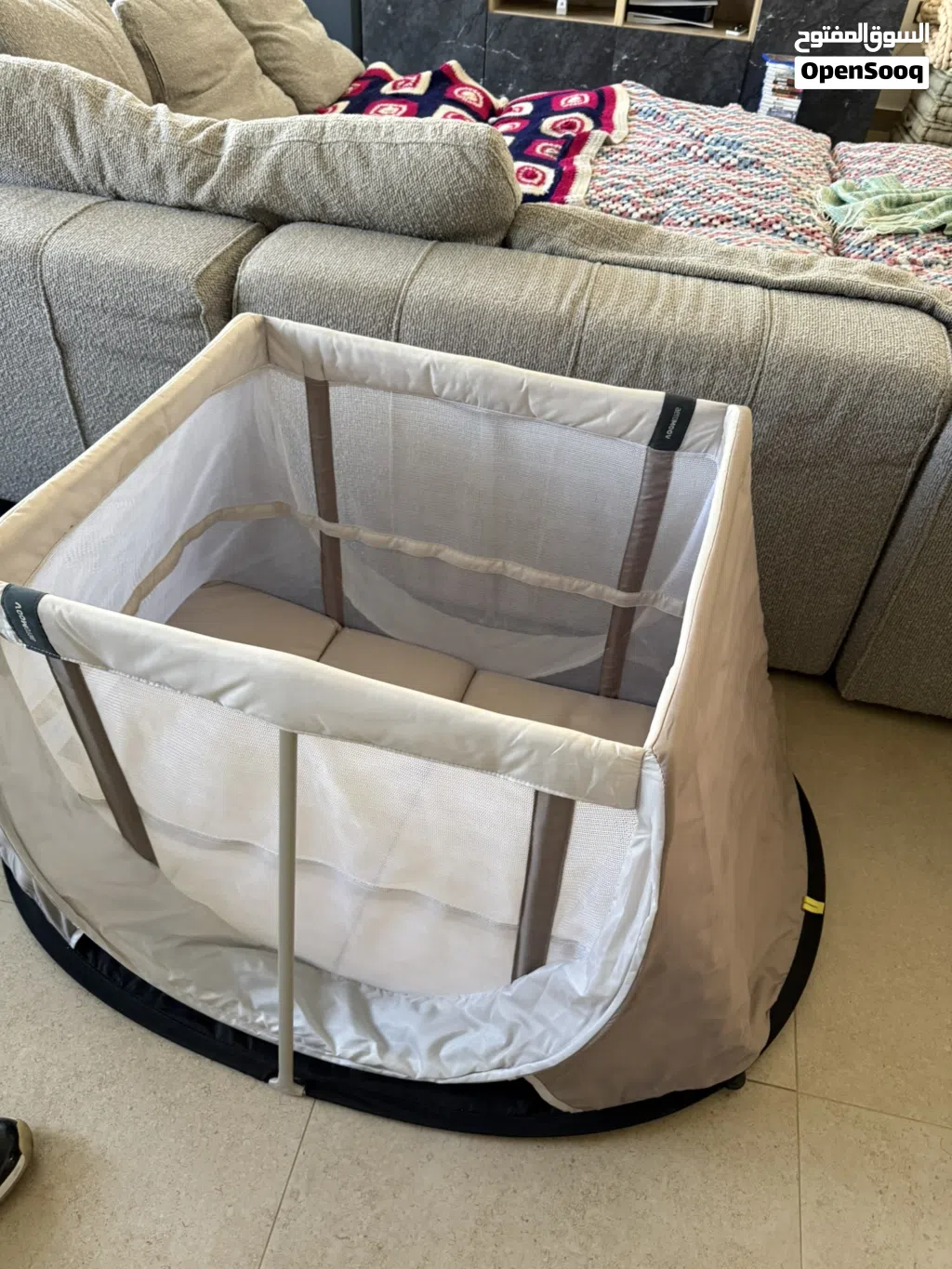 Aeromoov travel crib