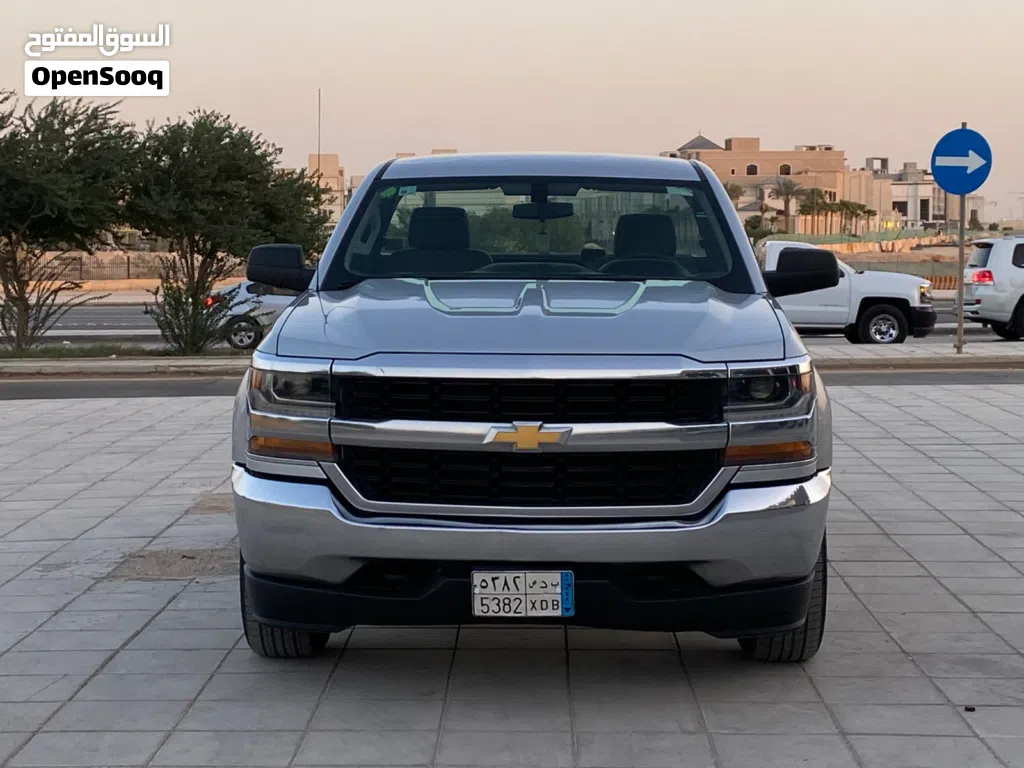Chevrolet Silverado Standard