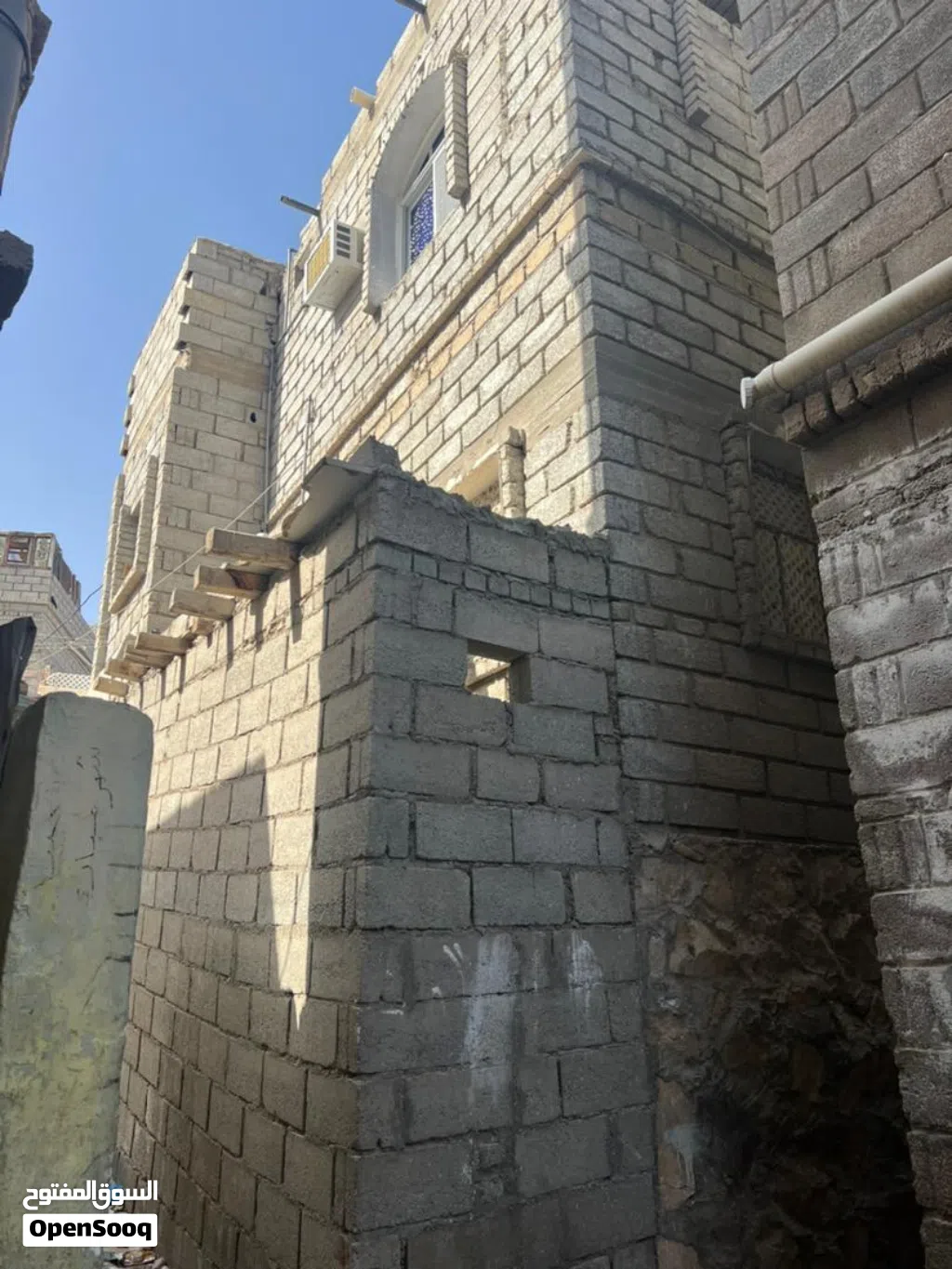 عماره للبيع في صنعاء بيت الشرج حي كبس عرطه 37مليون