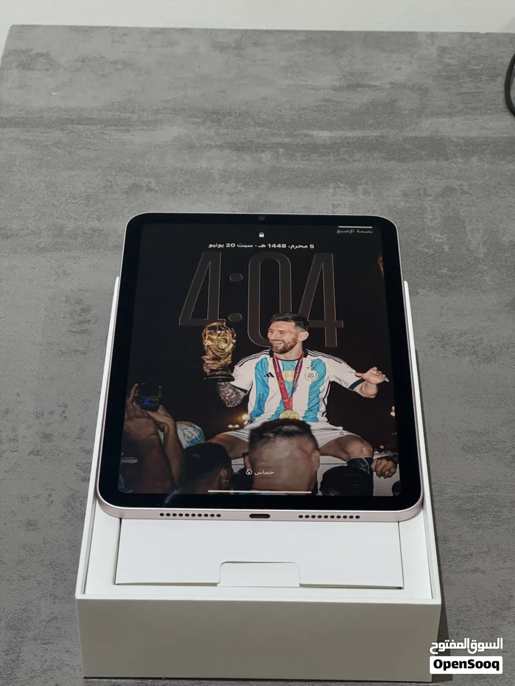 للبيع او البدل ايباد ميني 6 نظيف جداا