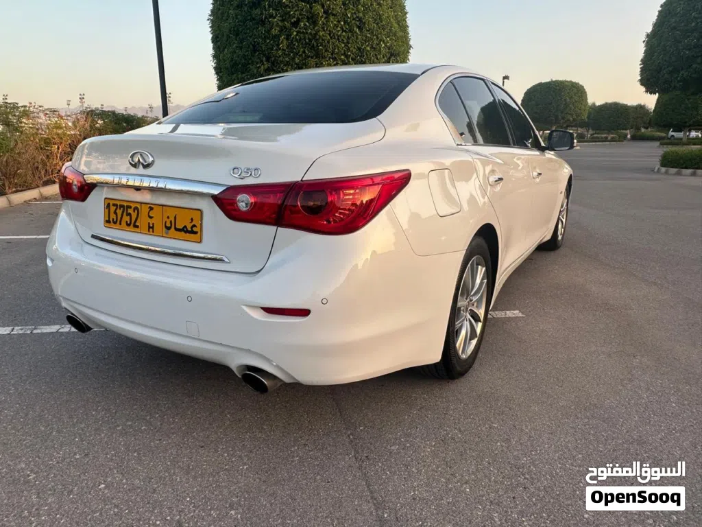 Infiniti Q50 Luxe