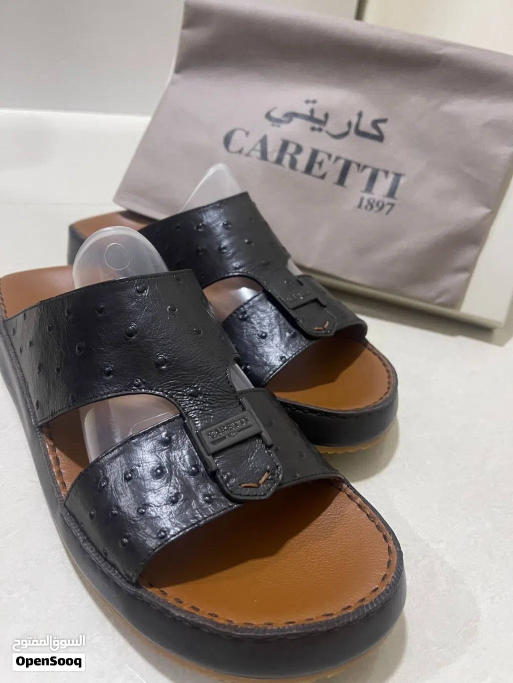 للبيع نعال اصليه ماركه caretti طبيه ومريحه