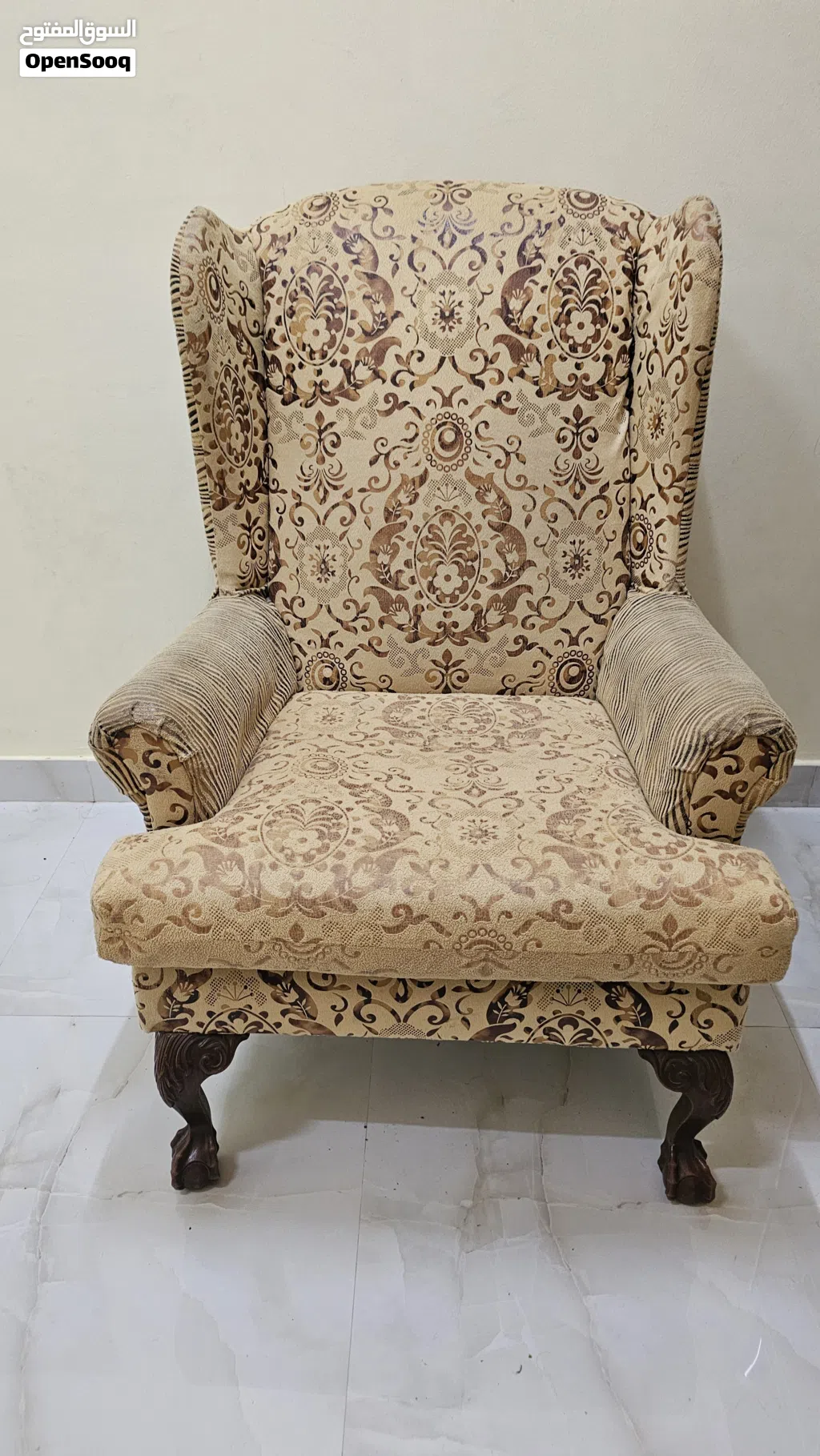 طقم كنبات، غرفة نوم، سرير أطفال، ثلاجة، طباخ، فلتر مع براد ماء، طاولة طعام، طاولة وسطية، غسالة،مكنسة