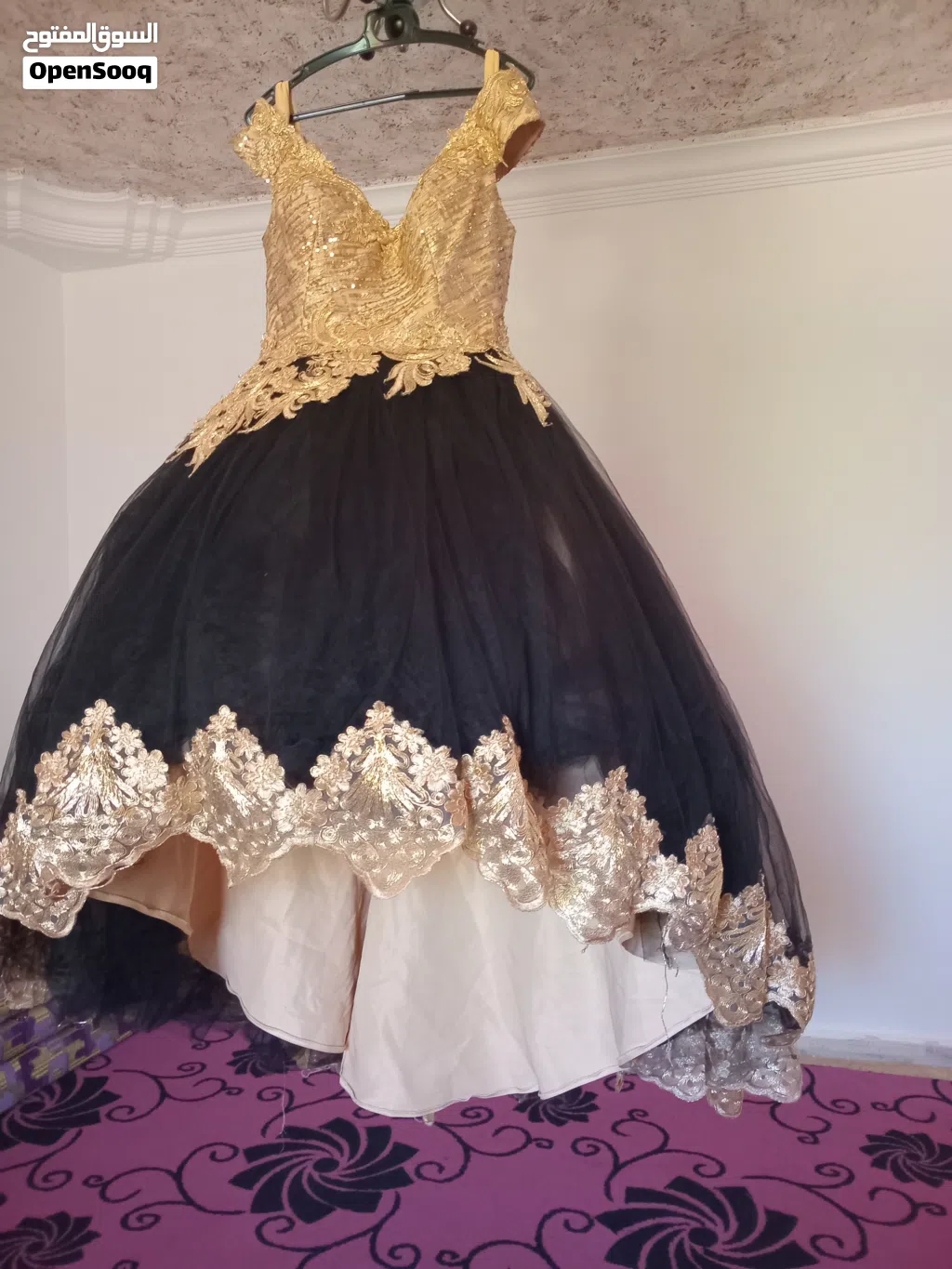 فستان سهرة مستعمل مره وحده بس نضيف 200