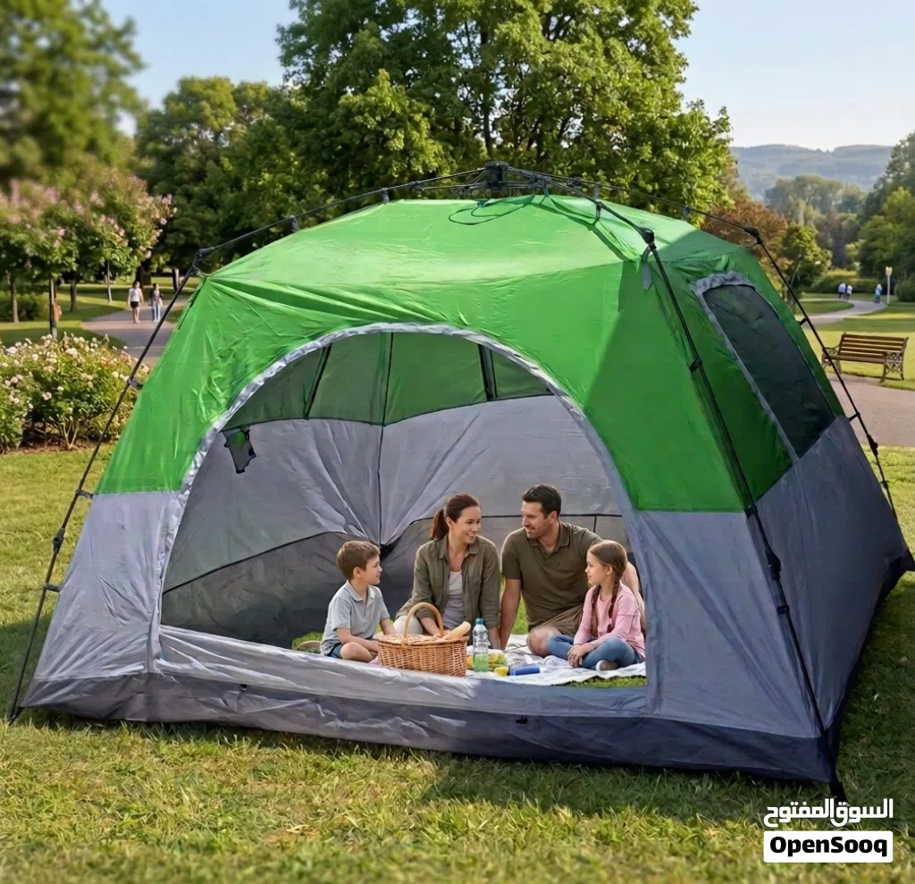 portable family camping tent is designed to accommodate 6 to 8 people