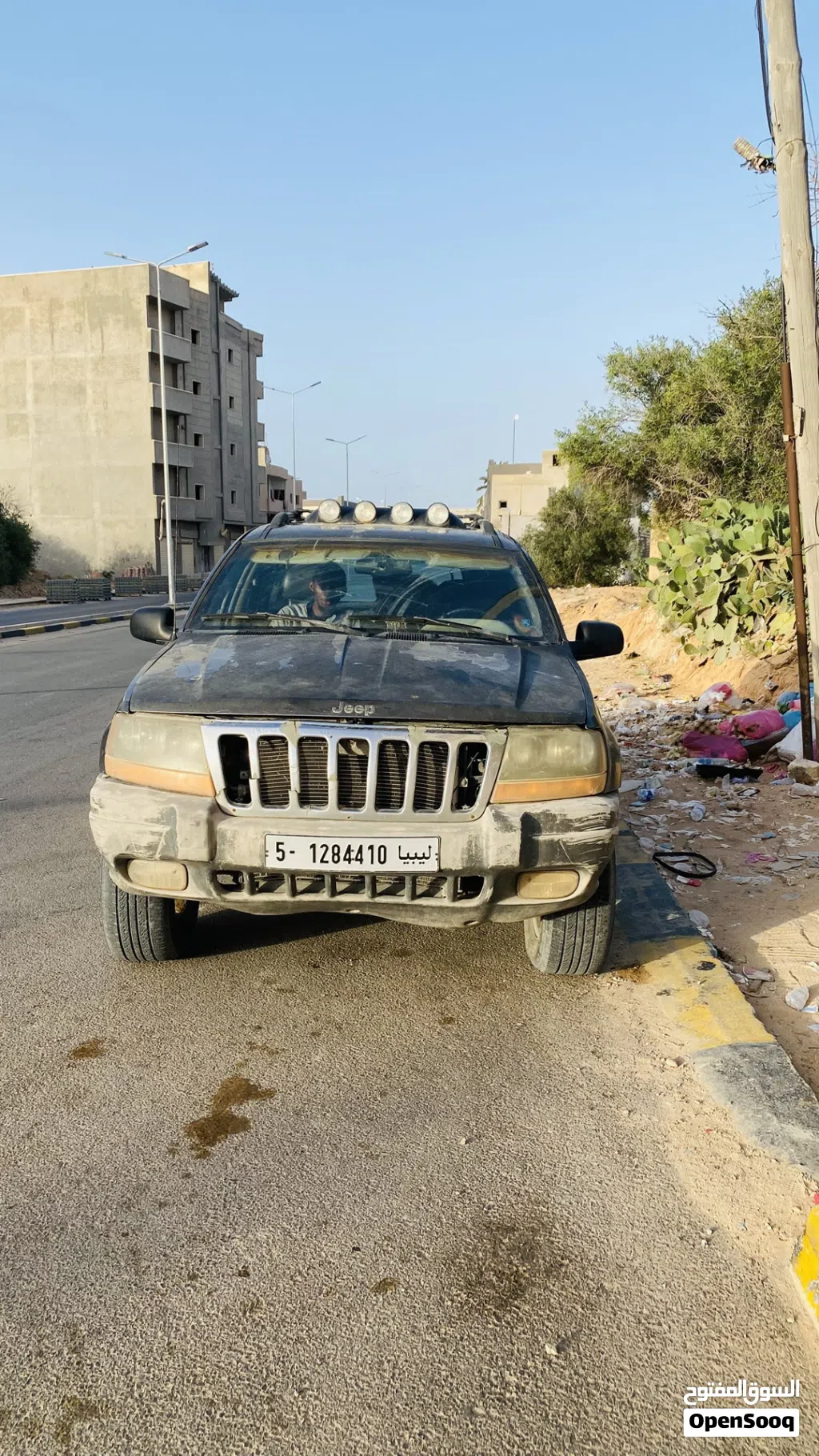جيب جراند شيروكى Laredo