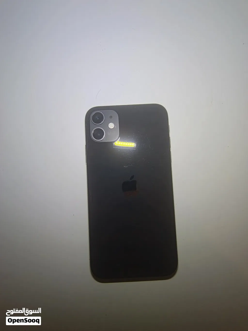 جهاز iPhone(11) بحالة الوكالة السعر )150) قابل للتفاوض بحالة ممتازة