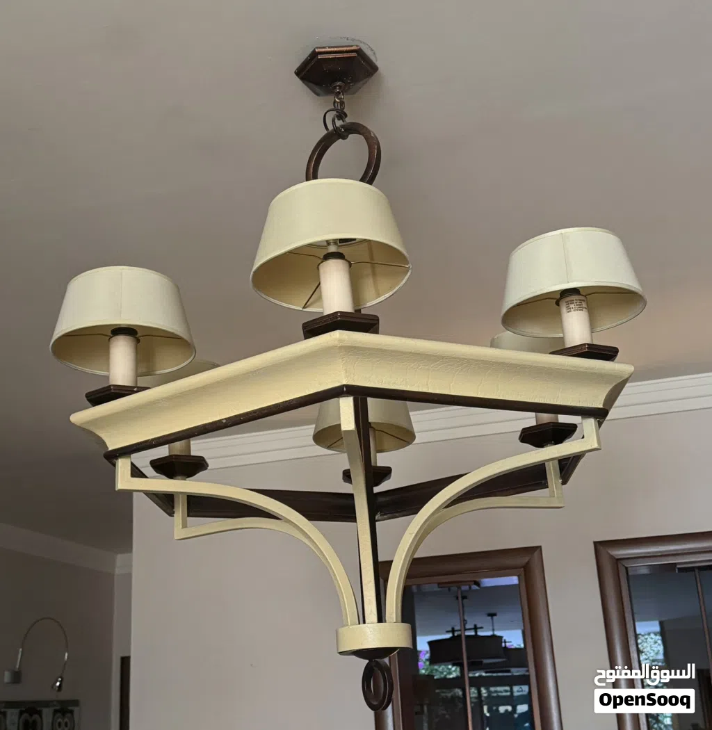 ثريا سقف fine art lamps لون نحاسي وبيج قطر 90 سم مع ست مصابيح سعر 250 دينار